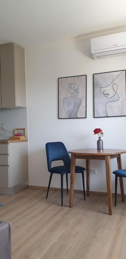Studio Apartment Hana Pula Exteriör bild